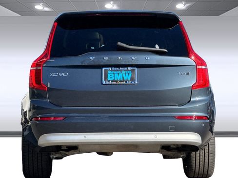 Used 2022 Volvo XC90 T6 Momentum w/ Climate Package image 9