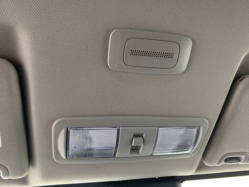 Used 2022 Nissan Frontier SV w/ Technology Package RWD image 26