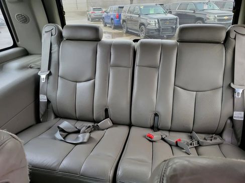 Used 2003 Cadillac Escalade AWD image 6