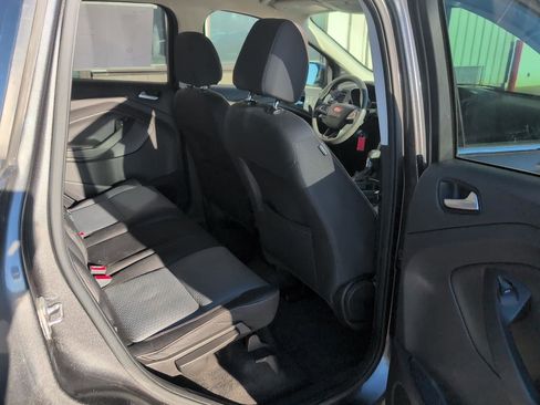 Used 2017 Ford Escape SE image 12