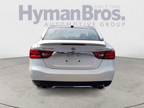 Used 2017 Nissan Maxima Platinum image 4