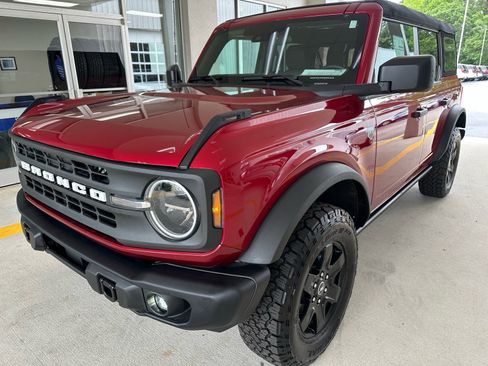 Used 2025 Ford Bronco Big Bend w/ Black Diamond Package AWD/4WD image 3