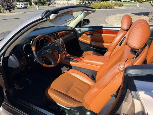 Used 2002 Lexus SC 430 Convertible RWD image 9