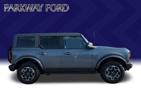 Used 2024 Ford Bronco Outer Banks AWD/4WD image 6