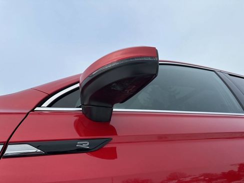 Used 2024 Volkswagen Tiguan SEL R-Line image 13