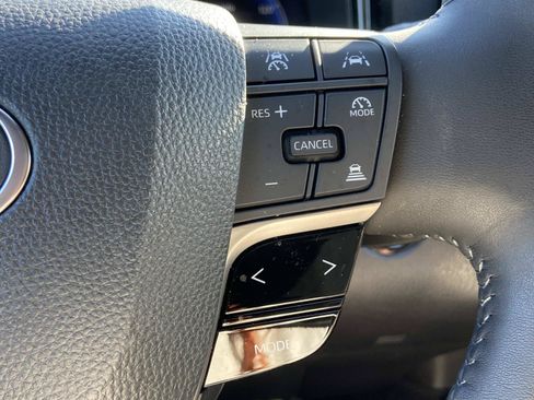 Used 2025 Toyota Camry XSE FWD image 25
