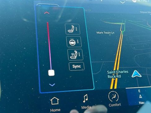 Used 2023 Jeep Wagoneer L Series III w/ Preferred Equipment Group image 25