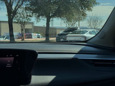 Used 2025 Buick Encore GX Preferred image 35