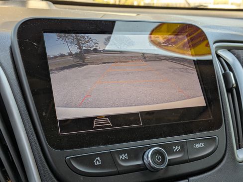 Used 2022 Chevrolet Malibu RS FWD image 32