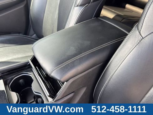 Used 2023 Jeep Grand Cherokee Overland AWD/4WD image 18