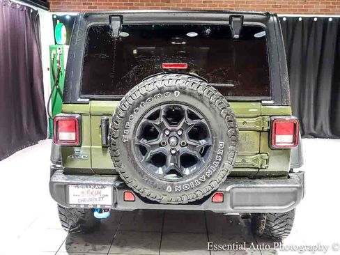 Used 2023 Jeep Wrangler Unlimited w/ Convenience Group AWD/4WD image 8