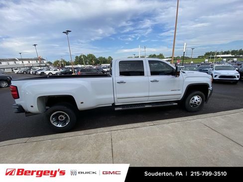 Used 2018 GMC Sierra 3500 SLT w/ Duramax Plus Package AWD/4WD image 5