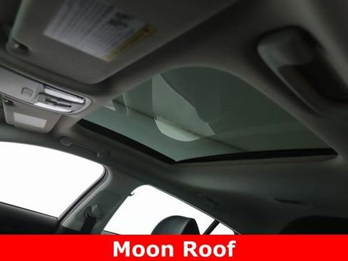 Used 2022 Kia Stinger GT2 image 18