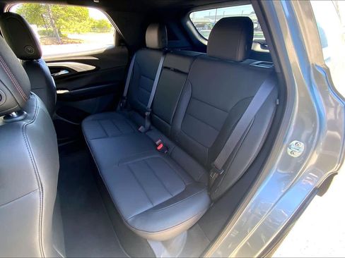 Used 2025 Chevrolet TrailBlazer RS w/ Convenience Package FWD image 21
