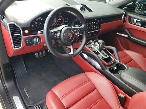 Certified 2023 Porsche Cayenne Turbo image 4