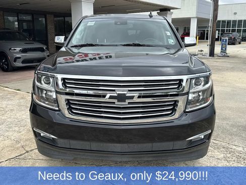 Used 2019 Chevrolet Suburban Premier RWD image 3