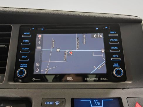 Used 2020 Toyota Sienna Limited Premium w/ Carpet Mat Package AWD/4WD image 41