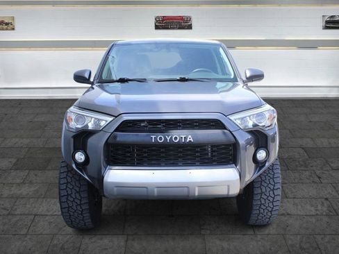 Used 2018 Toyota 4Runner SR5 image 2