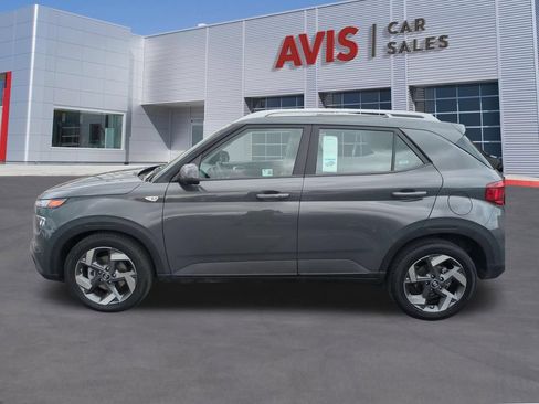 Used 2025 Hyundai Venue SEL FWD image 10