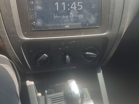 Used 2014 Volkswagen Jetta S FWD image 9