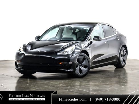 Used 2020 Tesla Model 3 Standard Range Plus image 1