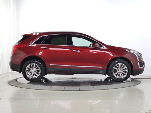 Used 2017 Cadillac XT5 Luxury w/ Driver Awareness Package AWD/4WD image 11