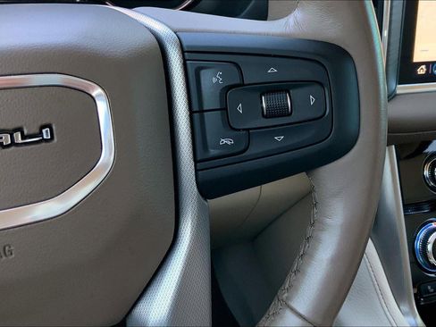Used 2021 GMC Yukon Denali w/ Denali Premium Package AWD/4WD image 20