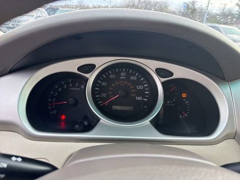 Used 2007 Toyota Highlander Base image 14