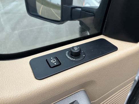 Used 2014 Ford F250 XLT w/ XLT Value Package image 18