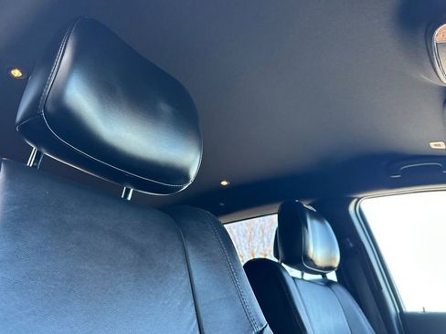 Used 2019 Jeep Grand Cherokee Limited image 14