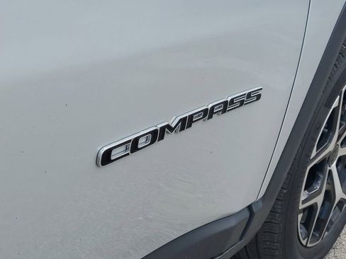 Used 2025 Jeep Compass Limited AWD/4WD image 6
