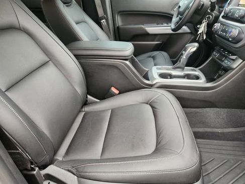 Used 2022 Chevrolet Colorado LT w/ Luxury Package image 12