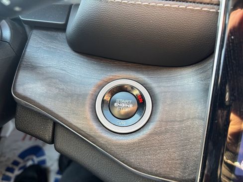 New 2025 Jeep Grand Cherokee Overland w/ Adv Protech Group III AWD/4WD image 27