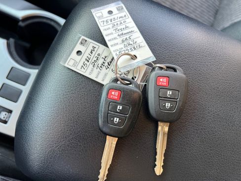 Used 2020 Toyota 4Runner SR5 image 35