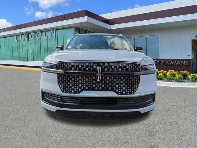 New 2026 Lincoln Navigator L Premier AWD/4WD image 9