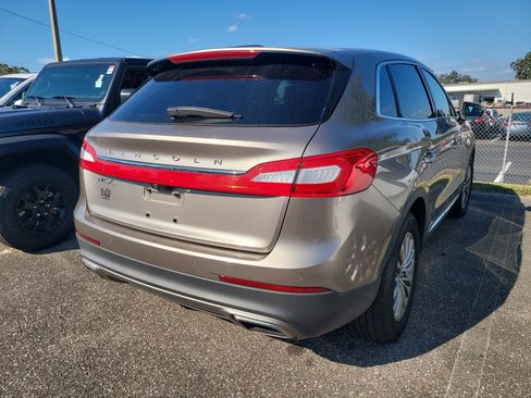 Used 2018 Lincoln MKX Select w/ Lincoln MKX Climate Package image 4
