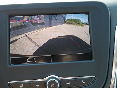Used 2024 Chevrolet Equinox LT AWD/4WD image 24