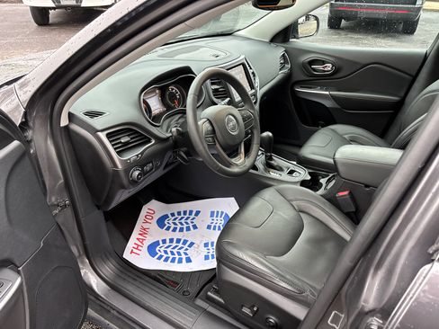 Used 2021 Jeep Cherokee Latitude Lux w/ Sun & Sound Group image 25