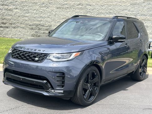 Used 2025 Land Rover Discovery Dynamic SE AWD/4WD image 1