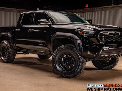 Used 2026 Toyota Tacoma TRD Off-Road image 1