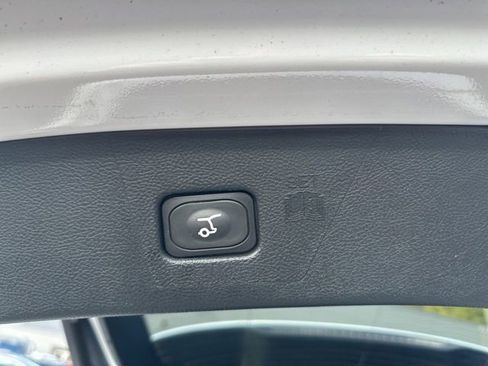 Certified 2022 Ford Edge SEL w/ Convenience Package image 39