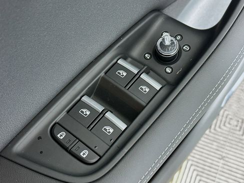 New 2026 Audi Q8 Premium Plus image 18