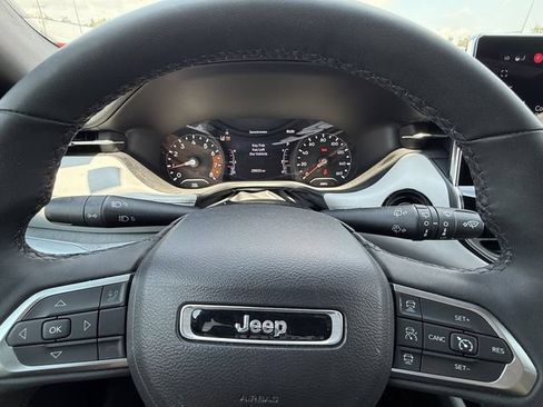 Certified 2024 Jeep Compass Limited AWD/4WD image 15