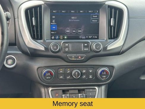 Used 2023 GMC Terrain SLT image 16