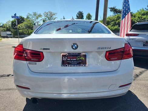 Used 2016 BMW 320i xDrive Sedan AWD/4WD image 8