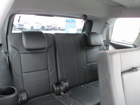 Used 2019 Chevrolet Tahoe LT w/ LT Signature Package image 24