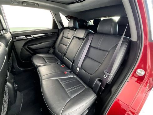 Used 2015 Kia Sorento SX image 32