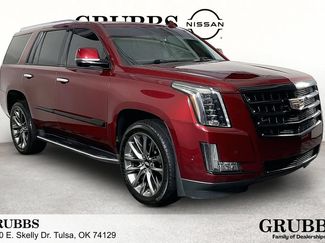 Used 2019 Cadillac Escalade Luxury w/ Escalade Sport Edition AWD/4WD video 1