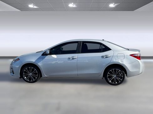 Used 2014 Toyota Corolla S Premium image 2