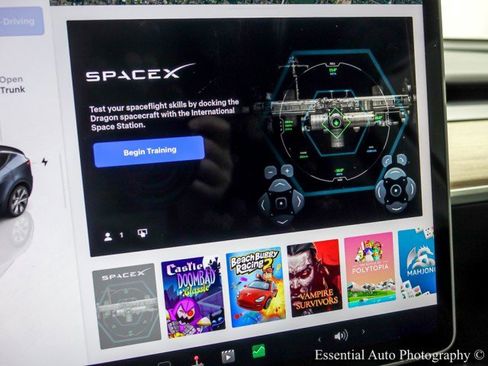 Used 2024 Tesla Model Y Long Range image 24